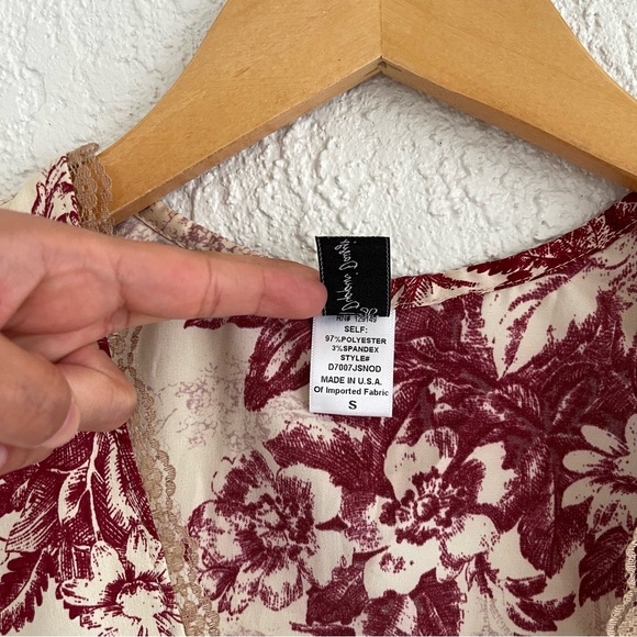 Dippin’ Daisy’s Floral Satin Lounge Pajama Set - Picture 7 of 15